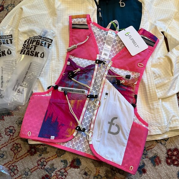 FLIPBELT {NWT} BUNDLE! Durango Soft Shell Jacket & Tahoe Hydration Vest (Med) - Picture 3 of 15